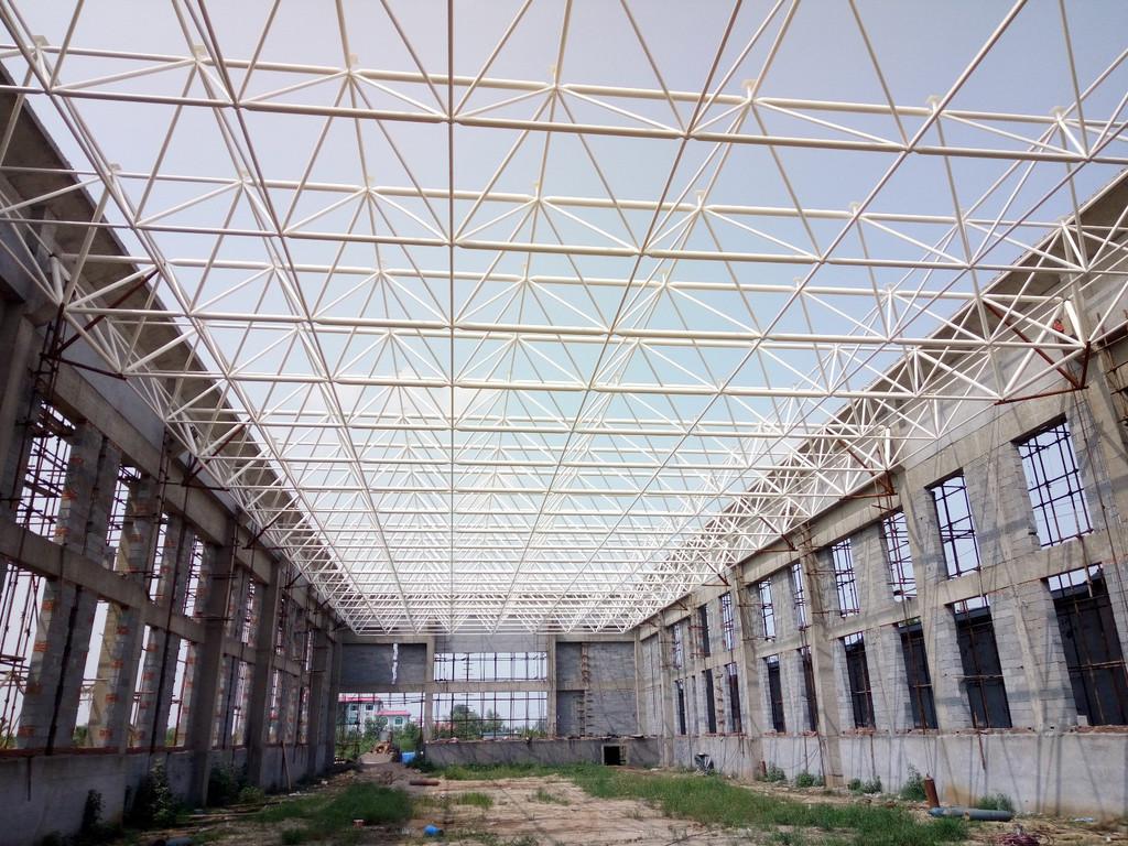 網(wǎng)架鋼結(jié)構(gòu)建筑優(yōu)于混凝土結(jié)構(gòu)的四個體現(xiàn)