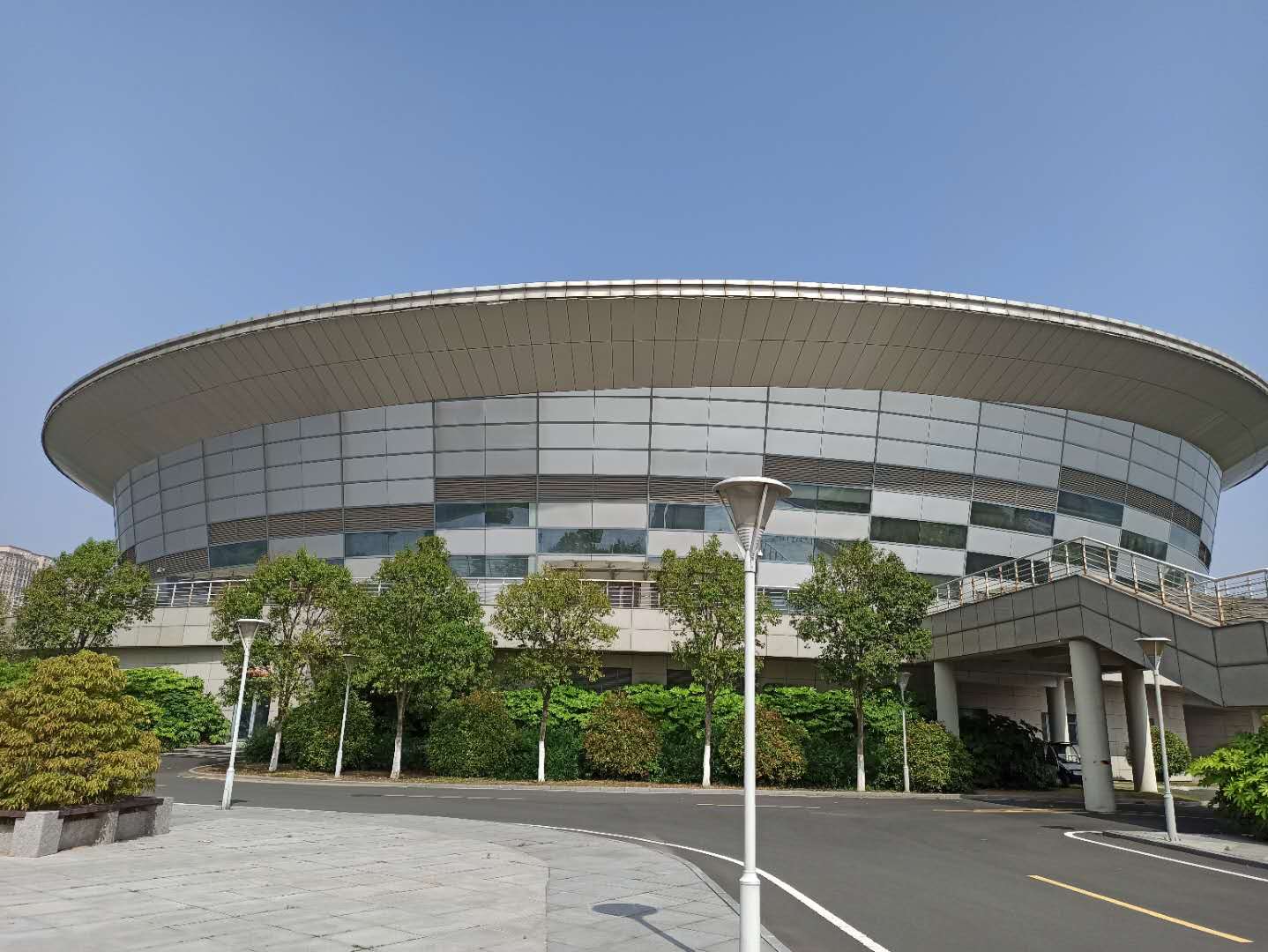 鋼構(gòu)網(wǎng)架加工如何實現(xiàn)低碳