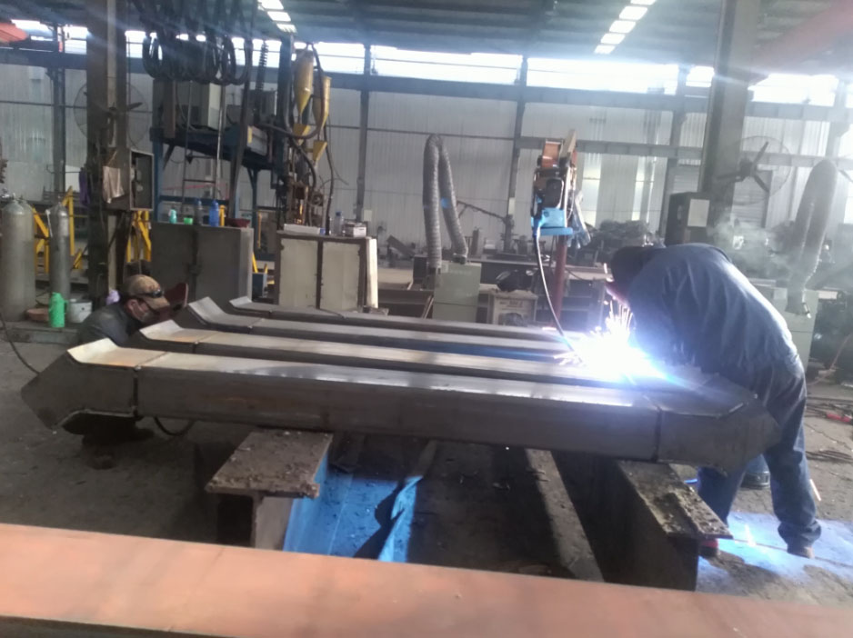 網(wǎng)架結(jié)構(gòu)自動(dòng)焊接與手動(dòng)焊接工藝比較