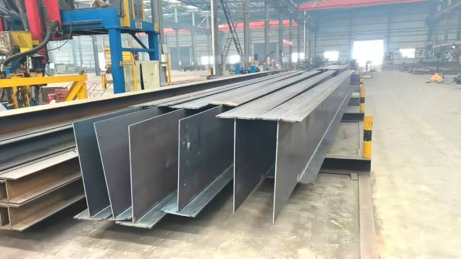 網(wǎng)架鋼結(jié)構(gòu)整體提升法：建筑施工的高效之選